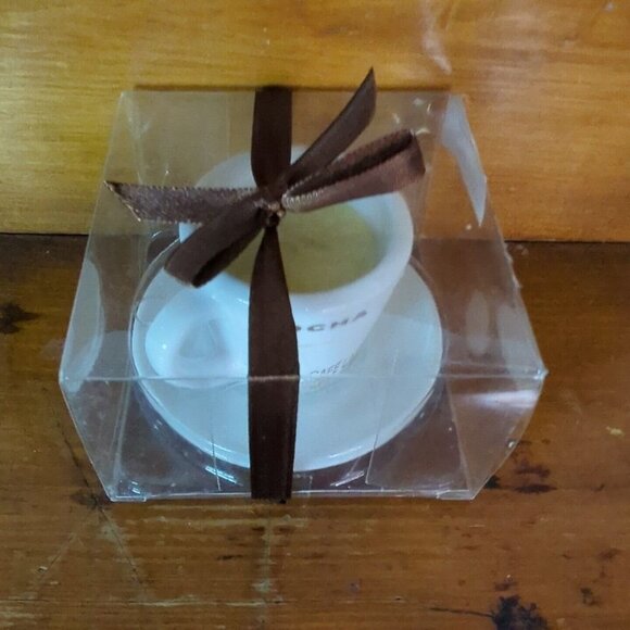 Mocha Candle In Mini Coffee Cup with Saucer - New - Never Opened - Picture 4 of 5